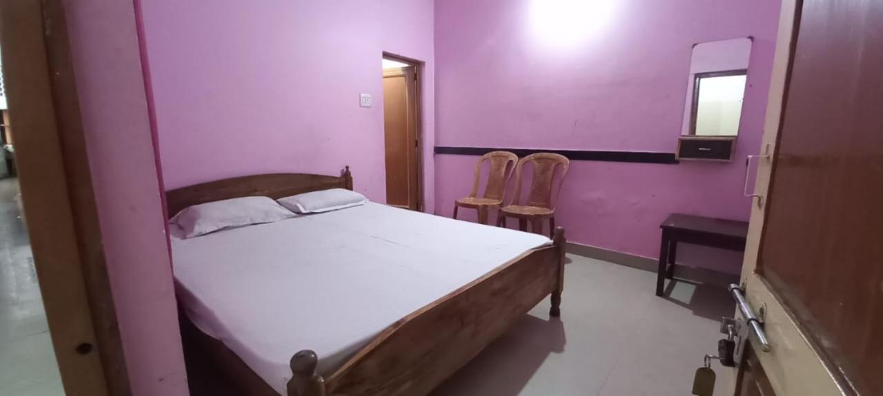 Goroomgo Star Lodge Puri Bagian luar foto