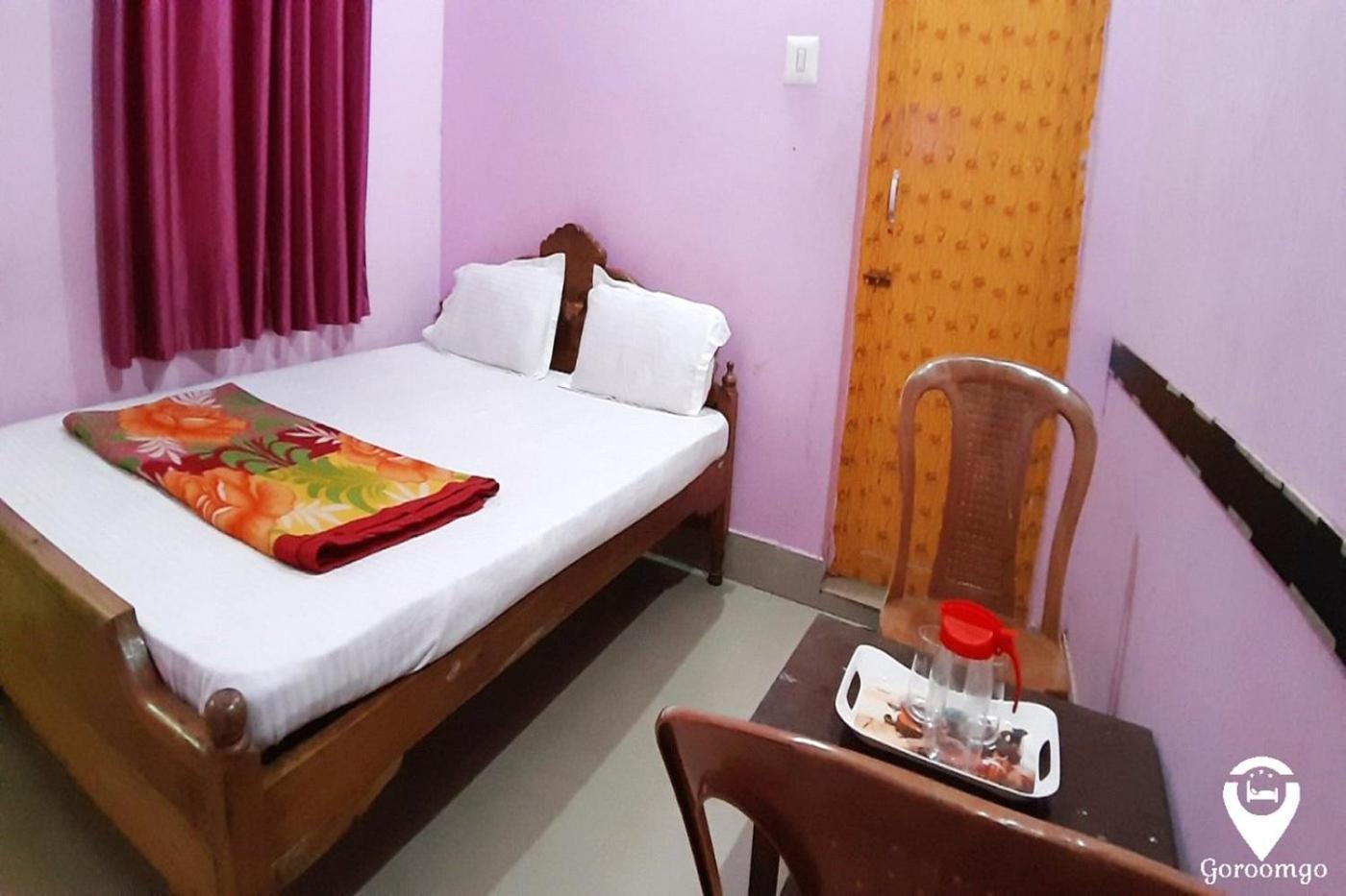 Goroomgo Star Lodge Puri Bagian luar foto